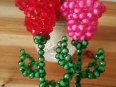 又串了两朵玫瑰花，有教程哦😄