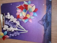 其实这种花非常简单，还可以做成花球，这个花旁边的那种也很好做的哦