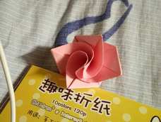 刚买的折纸，就折了一个