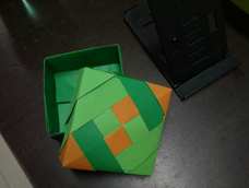 来交作业啦，原谅我的彩纸只剩下这几个颜色。。。