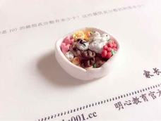 我做的可不止两个小时......
“哎呀你看别人做的那么好,你做的还偷工减料,他明明有四个那个像火腿肠一样的东东,你咋只有两个!”“哎呀谁叫他手巧(。◕ฺˇε ˇ◕ฺ。)”