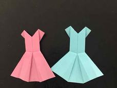 今年夏天还没怎么穿裙纸，就已经到秋天了。