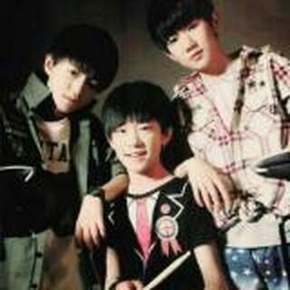 樱花下的忧伤……