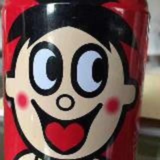 喝旺仔的小姑娘