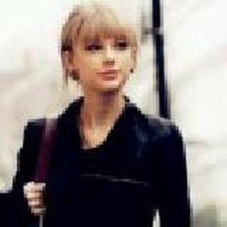 乱了夏天蓝了海。