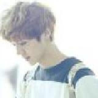 嘴角上翘丶看淡一切