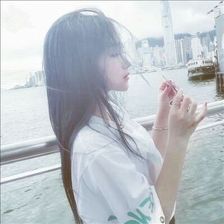 素颜白裙亦倾城i