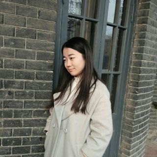 张馨丹  