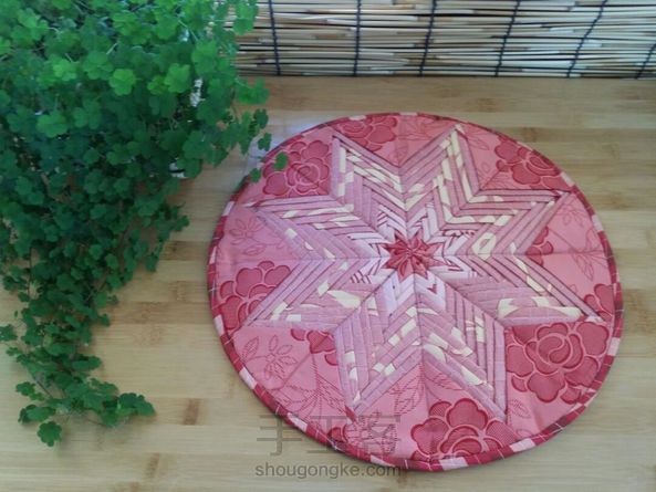 换个样子的拼布坐垫