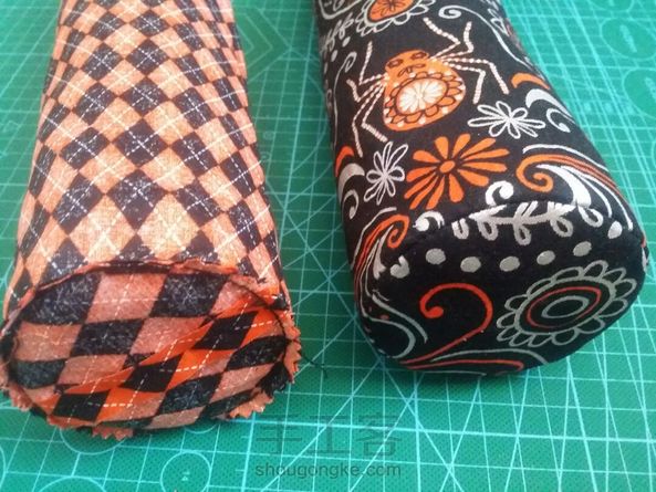 旧物改造:布头+旧腰带+猪鼻扣=崭新出炉的保温杯套 第2张