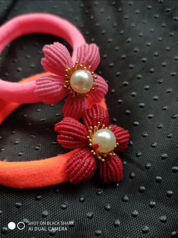 用0.65圆蜡做的，成品尺寸刚好做头绳，造型非常漂亮，感谢蹦娘教程😊 第3张