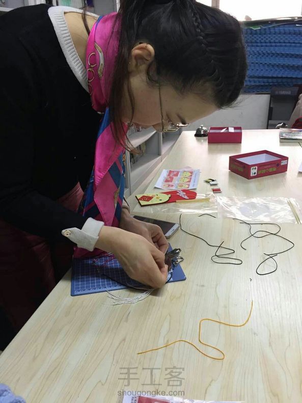 今天教大家编的这款项坠，教程在下方～ 第3张