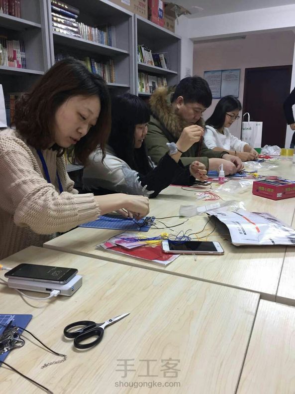 今天教大家编的这款项坠，教程在下方～ 第4张