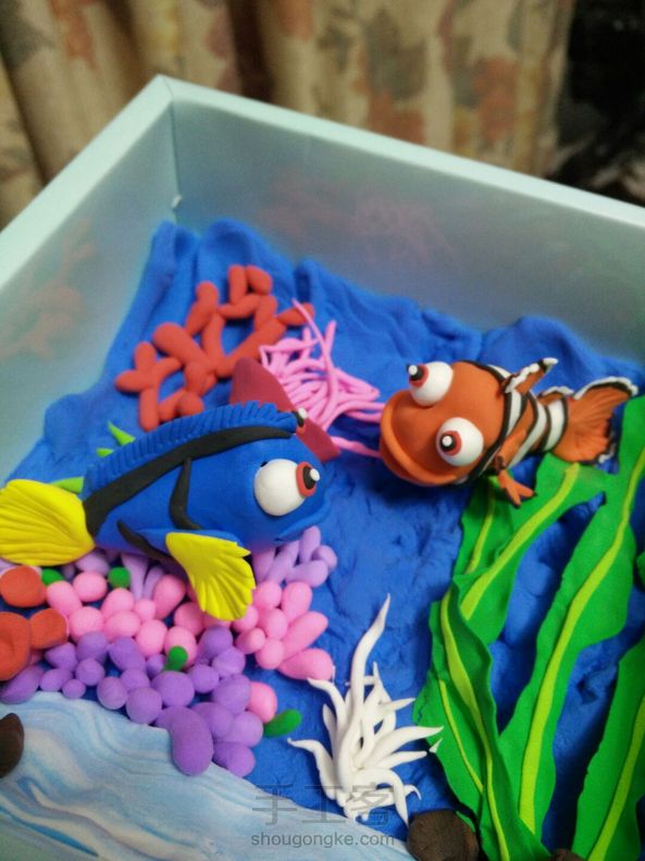 做了两个晚上，非常漂亮！比捏人相对简单，小丑鱼特别可爱。 第1张