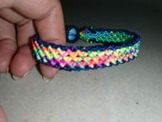 按教程拉的线，女生，藏青和三条彩色的能剩40cm，另外五条彩色能剩60cm，感觉颜色有点骚😂，故取名为《痒～》