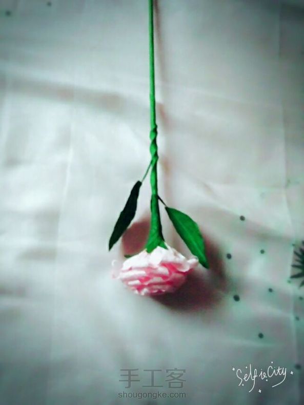 皱纹纸玫瑰花(^_^) 第1张