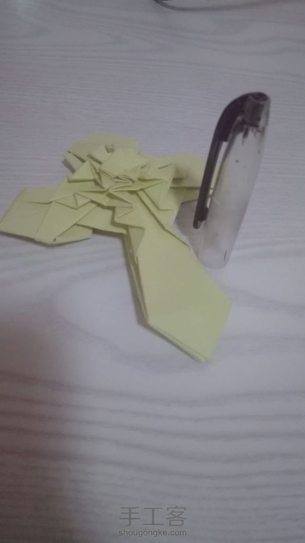 纸略小