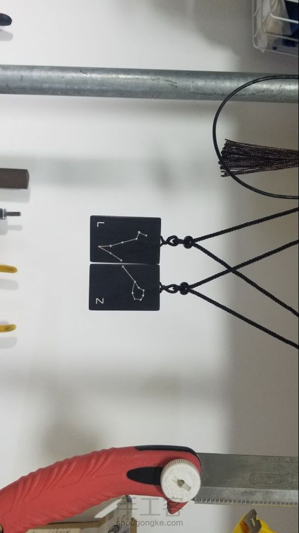 莫桑石确实比水钻要闪一点😄