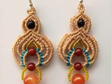 编了两对都送人了,美女们都喜欢