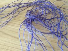 以前编绳多余的线留下来了,攒了一抽屉,现在利用起来😊