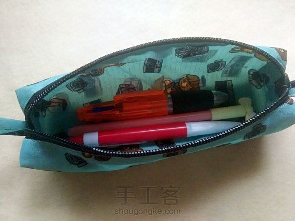 布艺笔袋文具盒，制作很简单，轻松学会。教程已出。 第4张