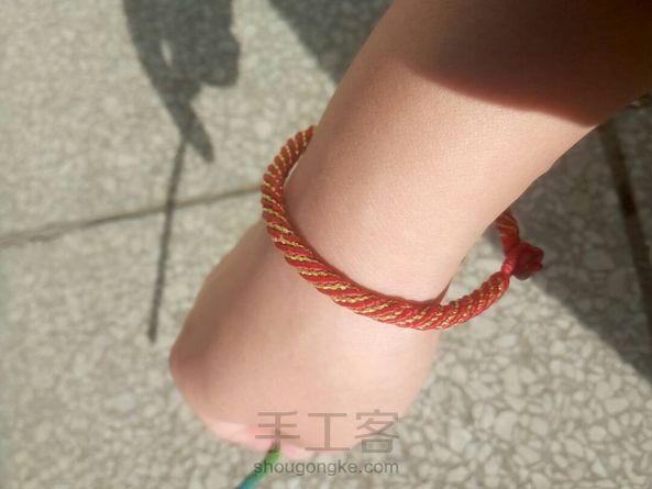 谢谢教程！红色金色各两根，线量是160。