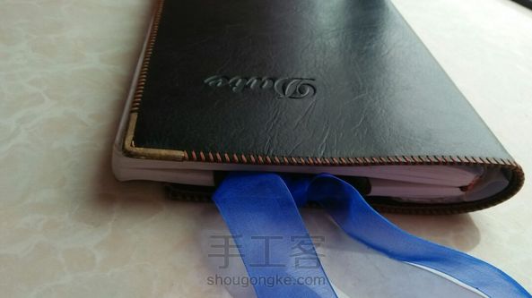 衍纸书签用的时候是这样的效果哦，之前有小伙伴说担心厚不好用，完全没有呐！ 第1张