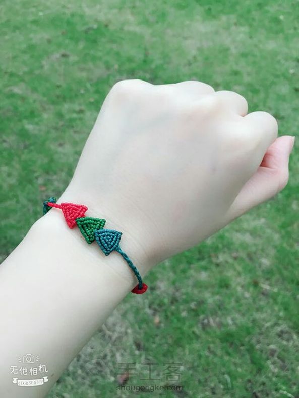 交作业咯，非常感谢老师的教程。尾扣改了一下，因为朋友说要送人的，那人手围不清楚，所以做了万人合适戴的抽拉式，合上分开都可以