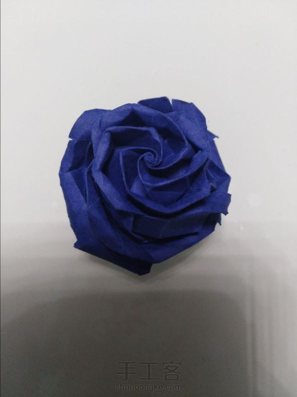 折了好久，折花专用的纸和镊子都不在家，但是还是好好看~~~这个折法超棒棒~~楼主么么啾（づ￣3￣）づ╭❤～ 第1张