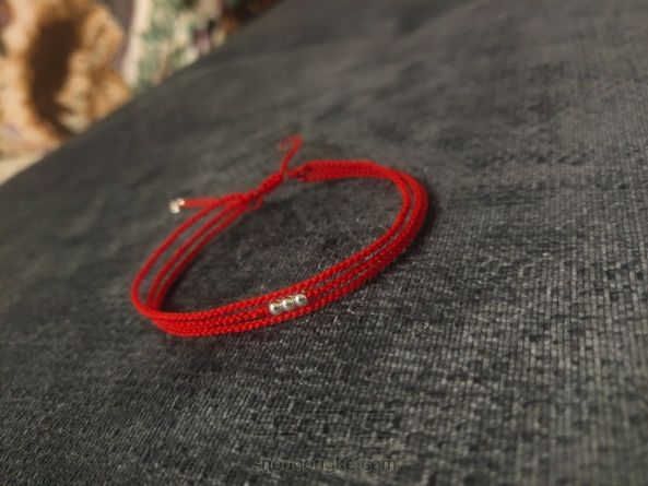 把收尾做成活扣了，戴起来更方便一点🤞～