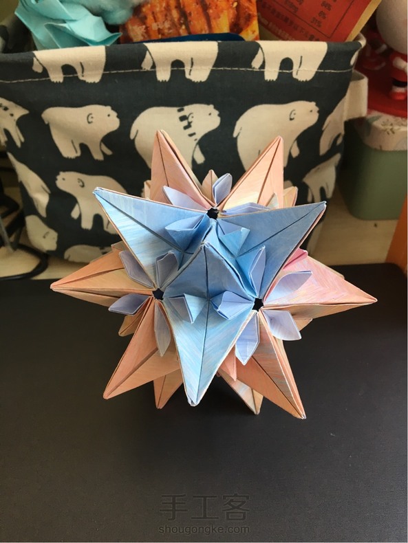 做到一半发现纸少了   强行补了一个颜色   