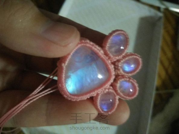 谢谢老师的教程！
线被我弄脏了一点，边边上那一圈线也没编，不知道及格不？ 第2张