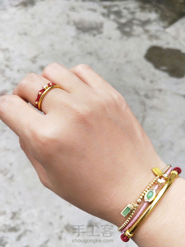 冰冰老师这款戒指真好看。又百搭，单戴叠戴都好看。自己戴的都用真金真钻😘 第2张