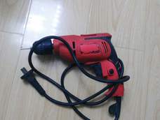 这是我第一次磨的菩提用的工具是手电钻、修圆器、0.2钻头一个没买固定轴就用钉子将就一下了,砂纸用80目粗磨,800目细磨1000目抛光,最后用牙膏打一下就可以了。