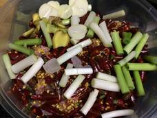 谢谢教程。忙活了一晚上终于弄好了，没买到陈皮，把我的红橘拿来将就了，好好吃！就是码料的时候应该多放点儿老抽的，盐味略淡😂😂😂