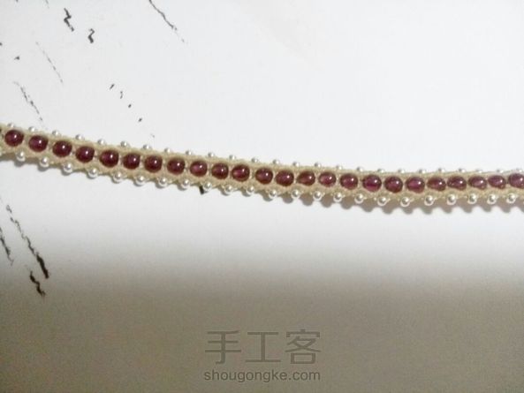 跟老师学习的作品，第一次用蜡线编制，用跟非常小的珠，眼睛都要瞎了，但是成品很优美，值了！ 第2张