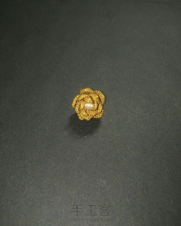 直径1.8cm的莲花，用的六股线，眼睛要瞎啦😲