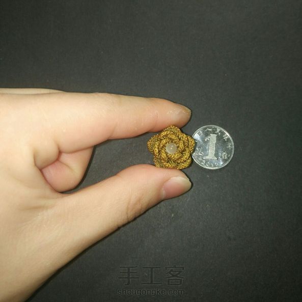 直径1.8cm的莲花，用的六股线，眼睛要瞎啦😲 第3张