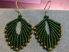 最后一排忘了加珠子了😢