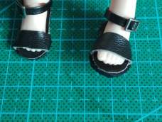 给小女儿做的娃鞋，一双小凉鞋:-)教程好棒！