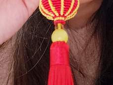 昨天做的,流苏是买的,今天过年,做个红灯笼挂挂^O^