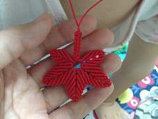 孩子喜欢做成项链了