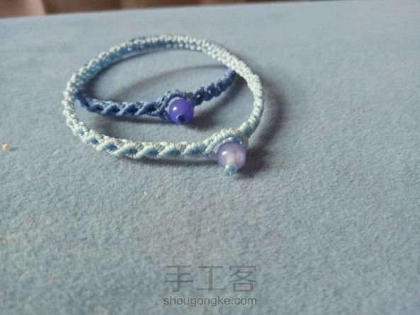 做了一对情侣手绳，还不错，挺精致的~
