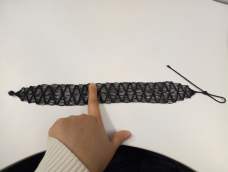 客户定制了一个3.2厘米宽的锁骨链，会往上面加花片，期待看到加了花片的效果！😊😊😊一绳定情手作！！！！