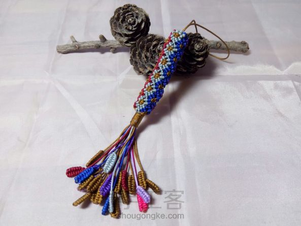 做了一个细线版，好精致秀气，做手机链钥匙扣挺好！喜欢！！