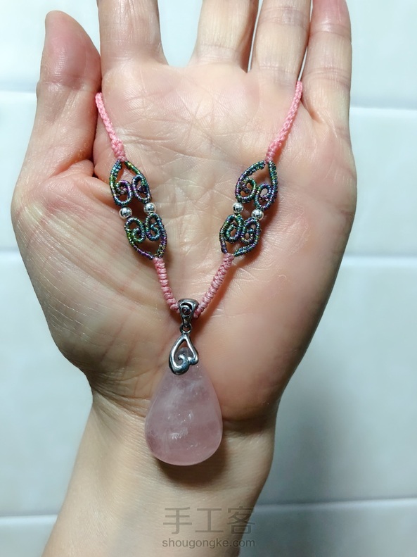 谢谢手老师的教程！编出来虽然没有手老师的精致，但这个花好配这个吊坠，感觉很漂亮， 第1张