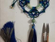 用了手中的玉环,排线的时候没注意颜色分布,做出来有点丑啊