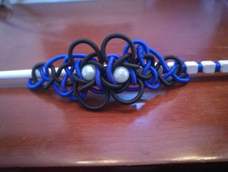 感谢镜子和兔子羊老师的教程，研究了很久才做对了四线团锦结！自己记录一下步骤！五号线绕线60厘米左右2根，红色单线团锦结35㎝。