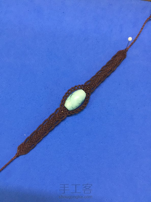 交作业，用绿松石仿照做了一个，省去掉了很多小珠子。