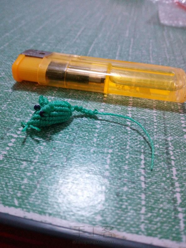 用小猪的余线编的，就是太小啦～谢谢教程！